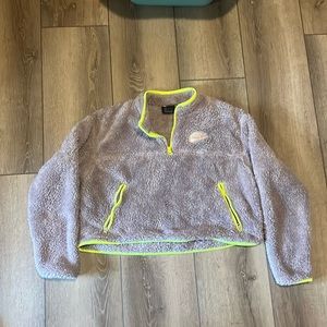 Nike women’s soft and fuzzy quarter-zip